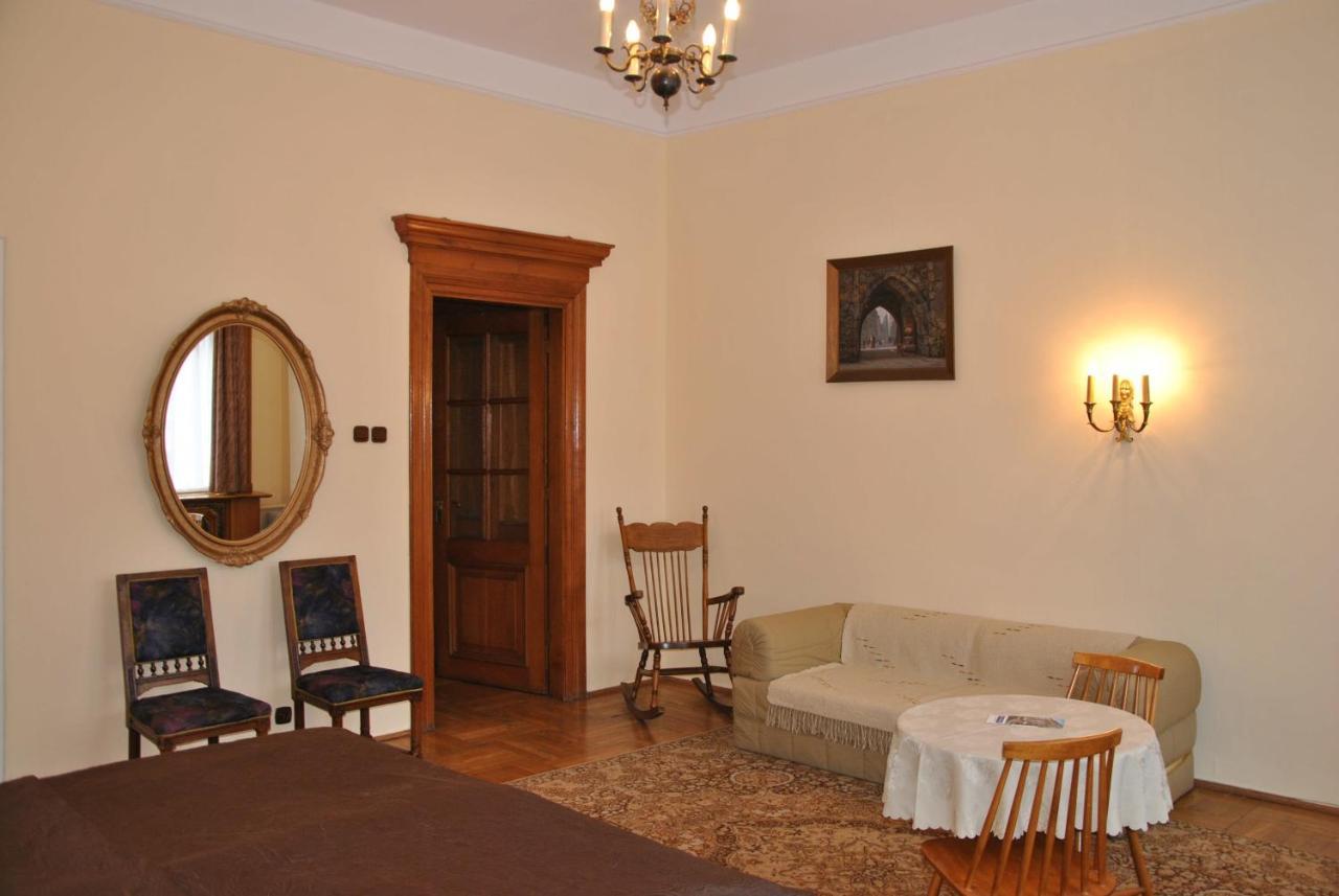 Ferienwohnung Dom Polonii Krakau Zimmer foto